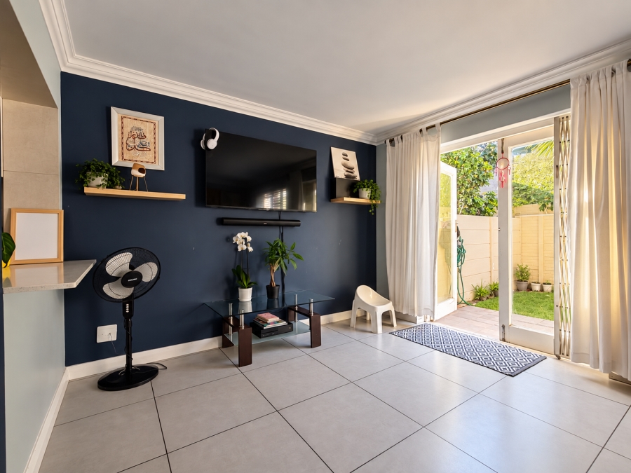 3 Bedroom Property for Sale in Wynberg Western Cape